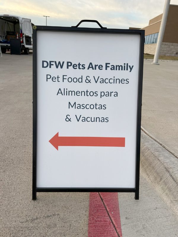 DFW Pets Are Family sign: pet food & vaccines